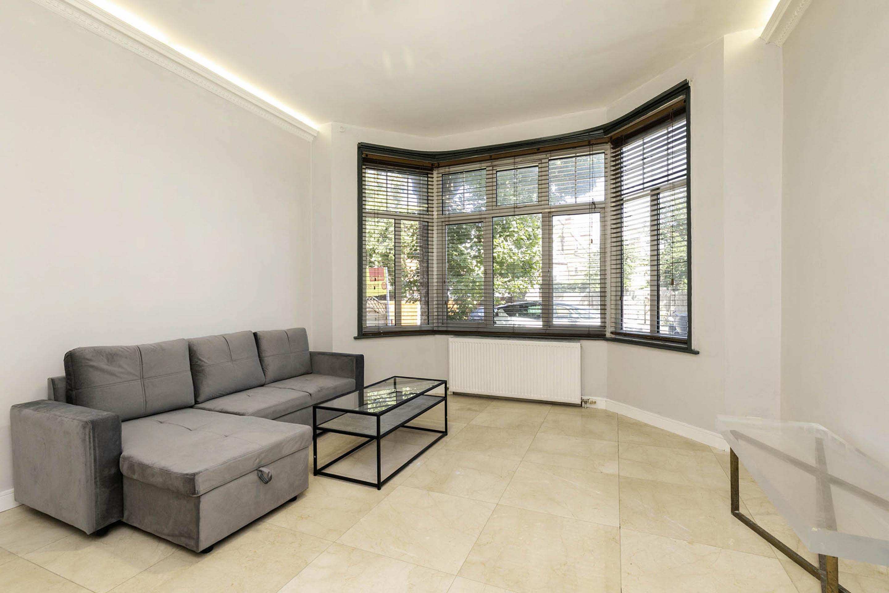 Modern Apartment Staverton Road, Willesden Green NW2